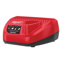 CHARGEUR MILWAUKEE C12C